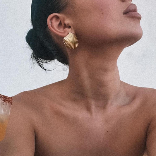 VELMORA LOUISA | SCHELPEN OORBELLEN