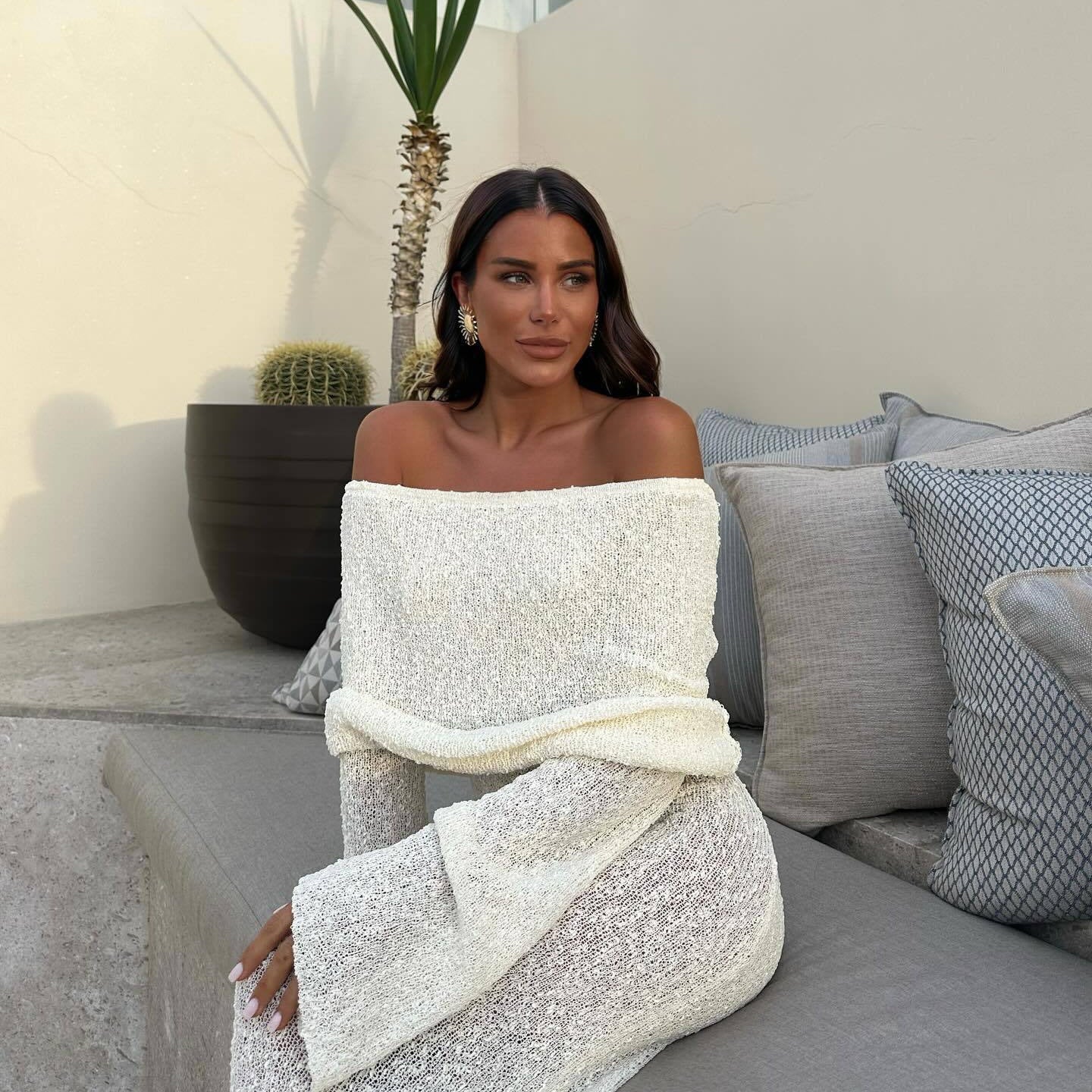 VELMORA BABYSHOWER | Maternity Elegant Off Shoulder Maxi Dress
