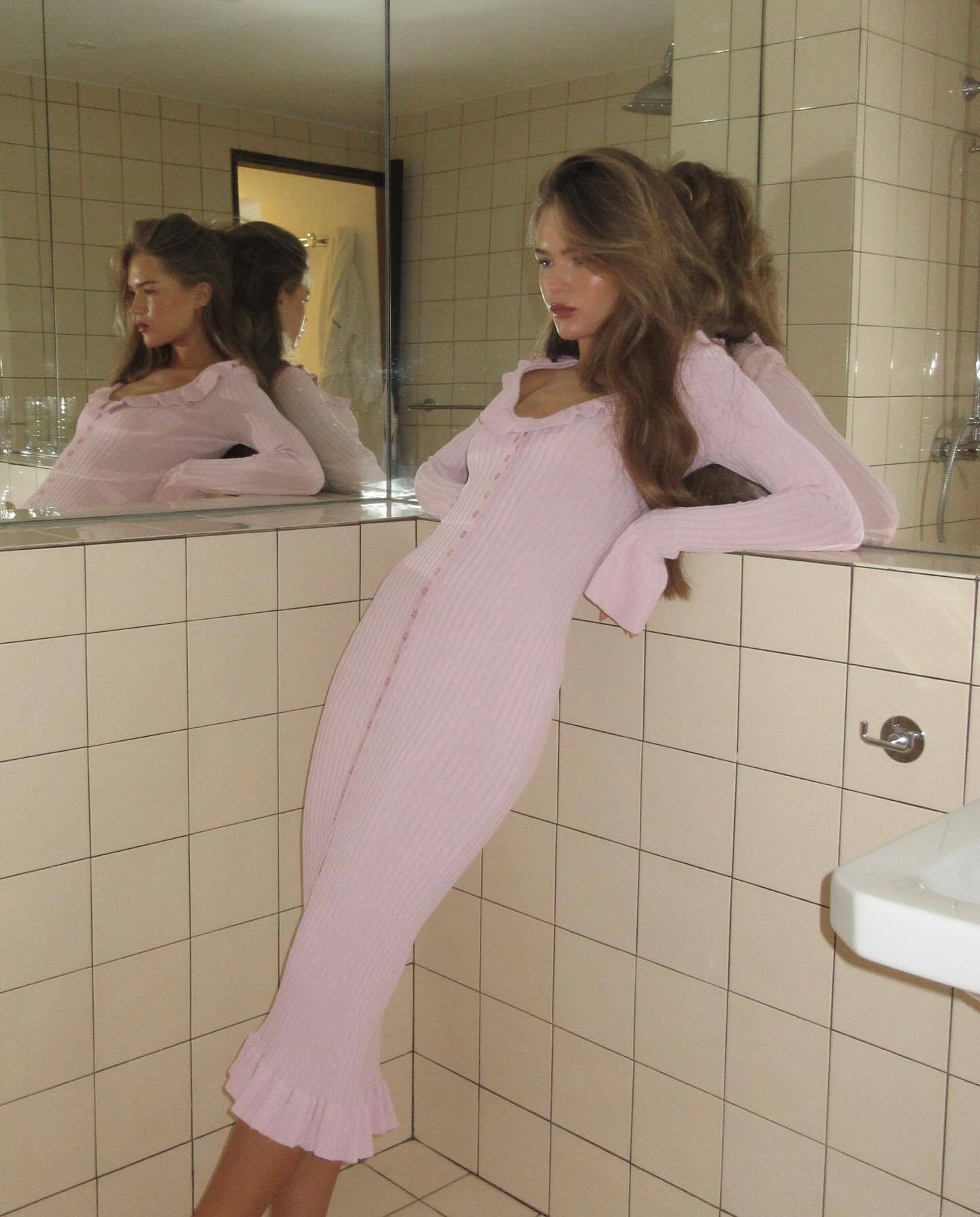 VELMORA BABYSHOWER | Maternity Casual Long Sleeved Midi Dress