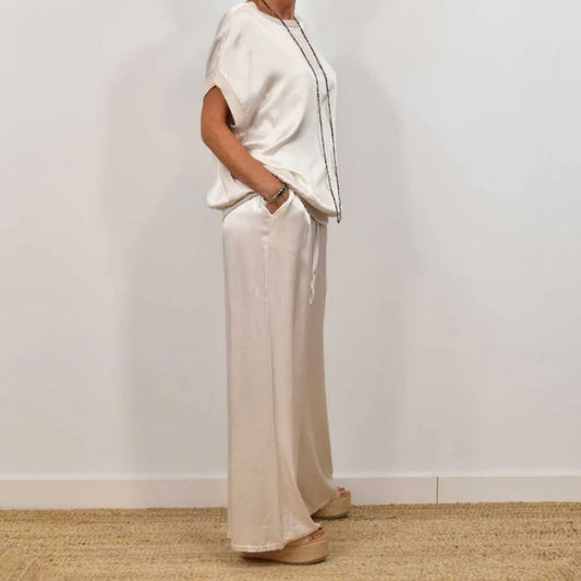 Velmora Femme 30/40+- Elegante tweedelige satijnen set