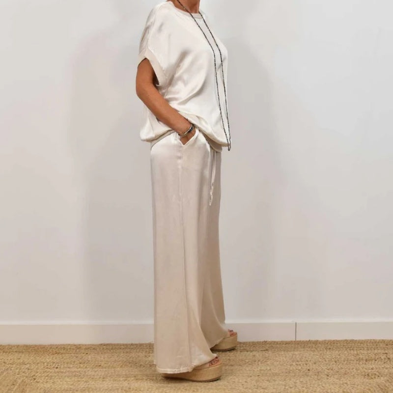 Velmora Femme 30/40+ - Elegante tweedelige satijnen set